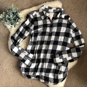Black and White Buffalo Plaid Flannel Button Up